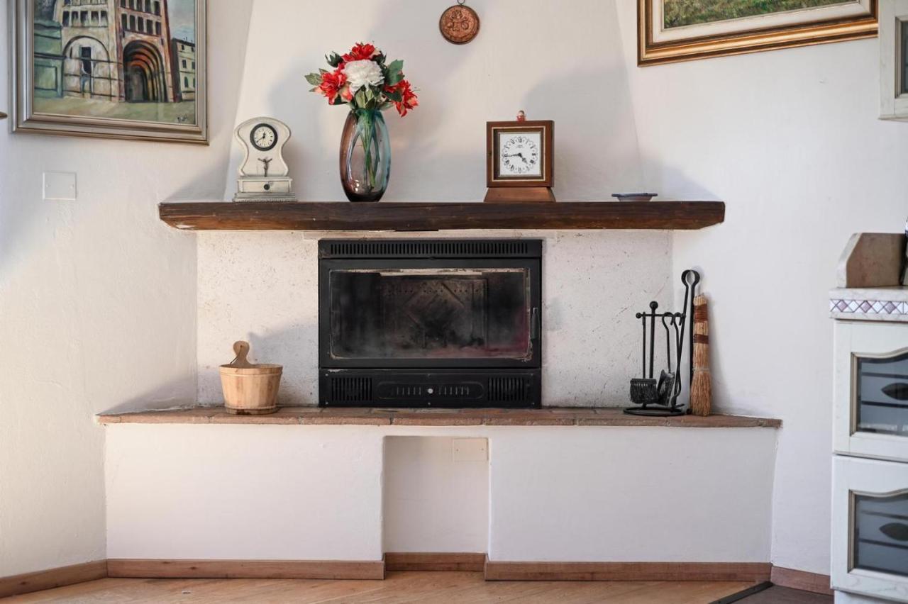 Casa Nel Corso Apartment Питиляно Екстериор снимка