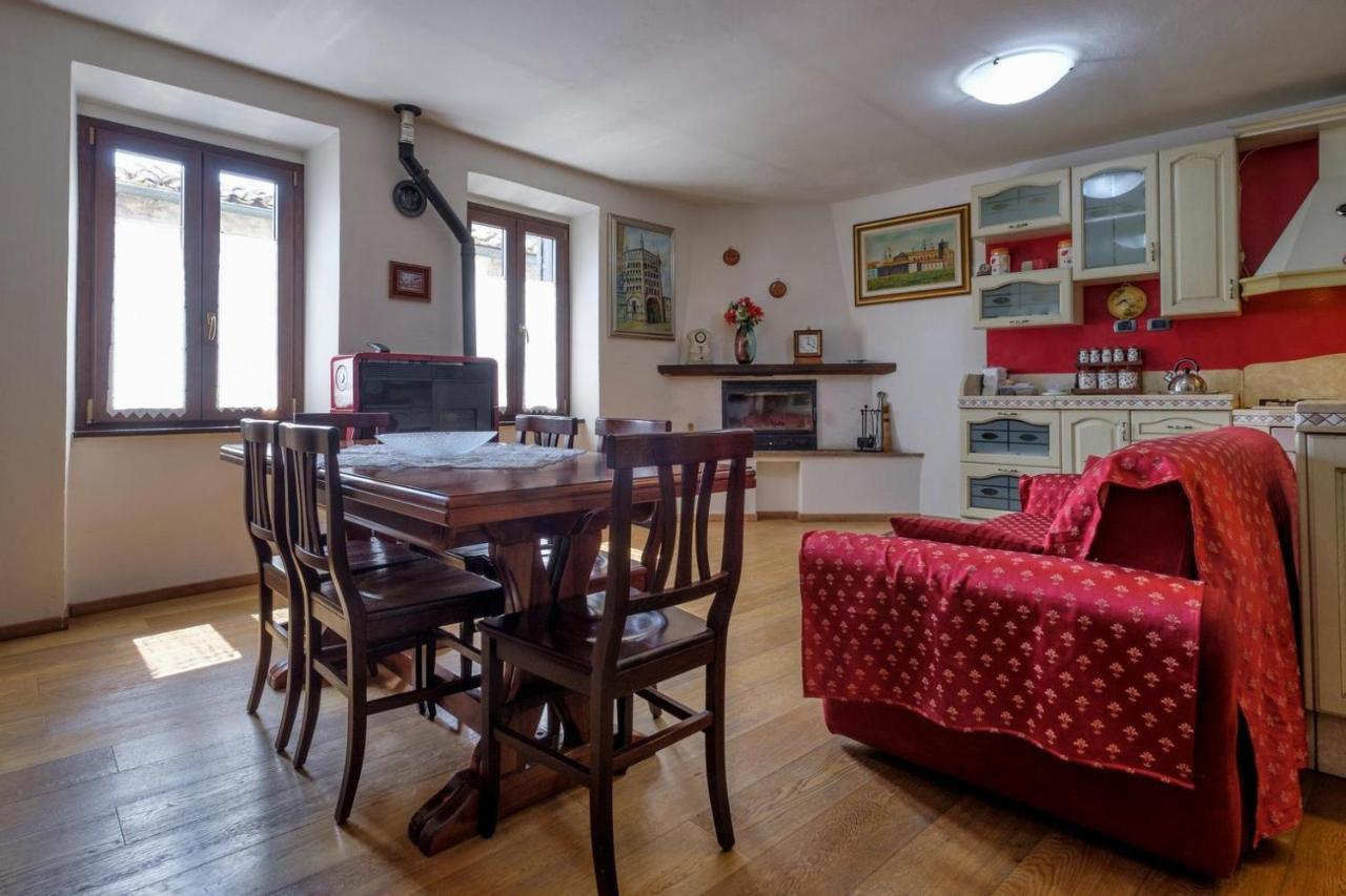 Casa Nel Corso Apartment Питиляно Екстериор снимка