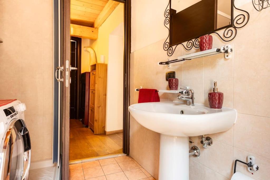Casa Nel Corso Apartment Питиляно Екстериор снимка